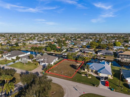 241 SW 40th Street, Cape Coral FL 33914
