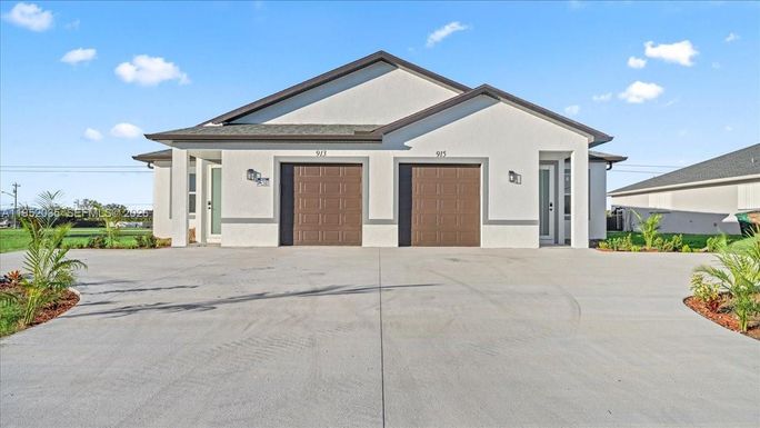 913/915 NE 15TH LN, Cape Coral FL 33909