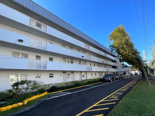 3600 NE 170th St # 107, North Miami Beach FL 33160