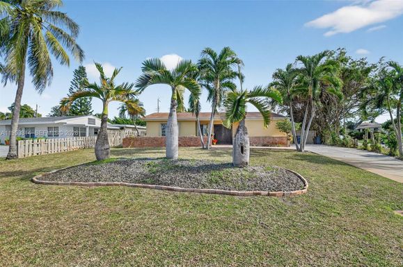 1712 High Ridge Rd, Lake Worth FL 33461