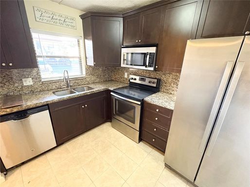 21905 Lake Forest Cir # 104, Boca Raton FL 33433