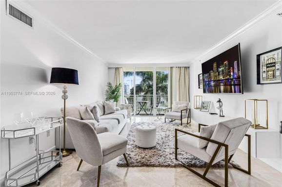 99 SE Mizner Blvd # 409, Boca Raton FL 33432