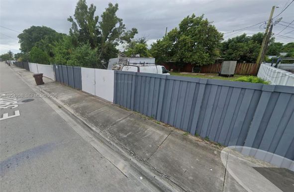 39 E St, Hialeah FL 33013