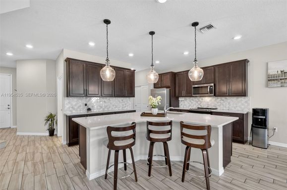 4850 San Fratello Cir, Lake Worth FL 33467