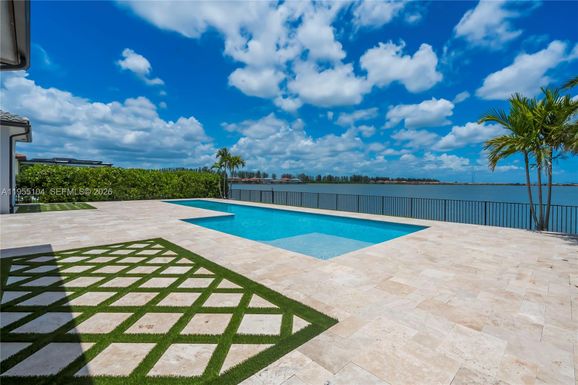 12435 S Parkland Bay Trl, Parkland FL 33076