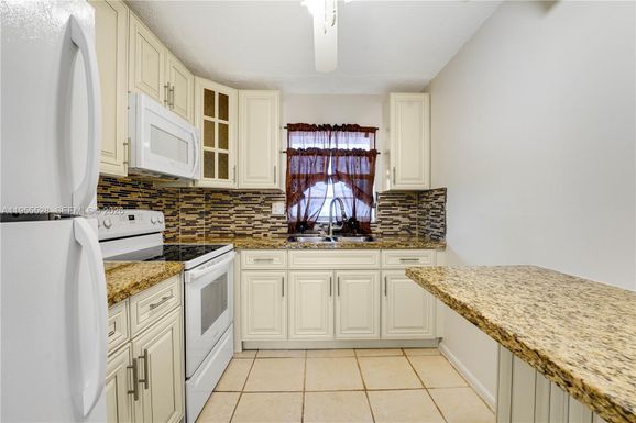 1200 Tallwood Ave # 308, Hollywood FL 33021