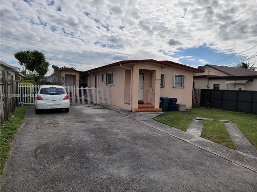 11048 SW 2nd St, Sweetwater FL 33174