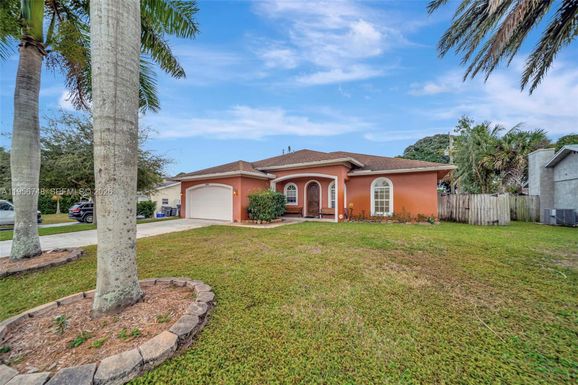 3540 Genevra Ave, Boynton Beach FL 33436