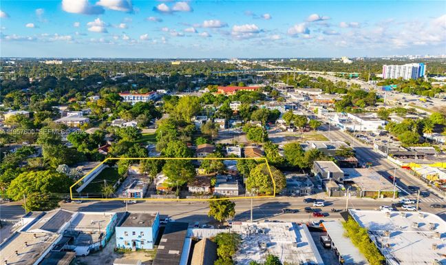 727 NW 29th St, Miami FL 33127