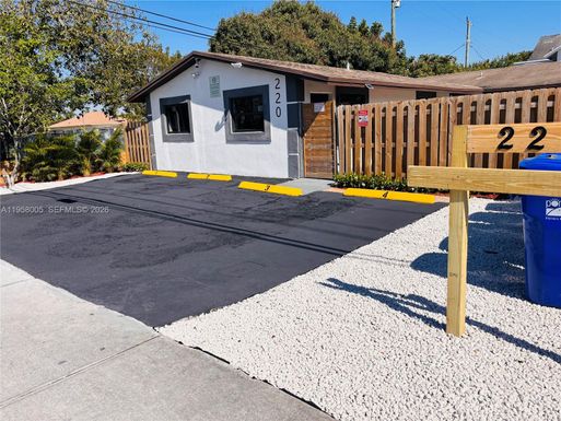 220 NW 27th Ave, Pompano Beach FL 33069
