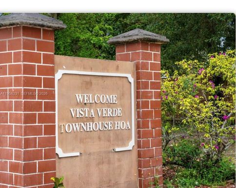 21422 NW 40th Cir Ct, Miami Gardens FL 33055