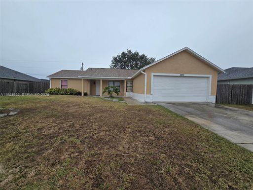 4673 SW Obelisk St, Port St. Lucie FL 34953