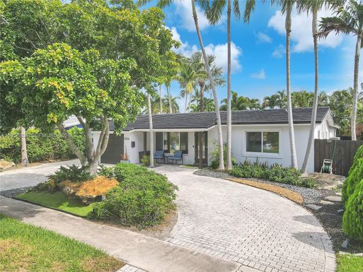 1715 NE 40th St # 1715, Oakland Park FL 33334