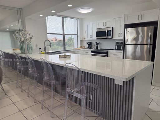 825 Egret Cir # 511, Delray Beach FL 33444