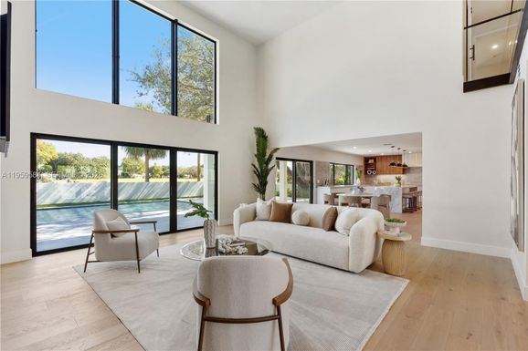 868 Country Club Dr, North Palm Beach FL 33408