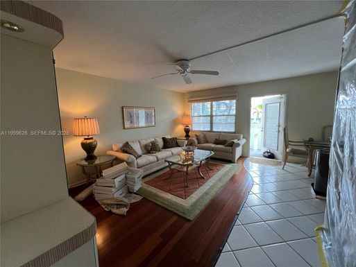 2083 Exeter  E # 2083, Boca Raton FL 33434