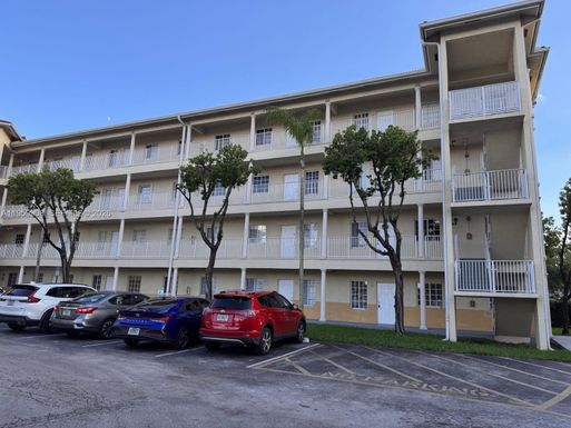 6940 NW 179th St # 7, Hialeah FL 33015