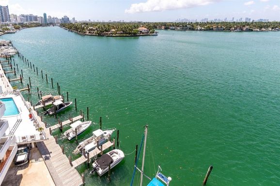 6830 Indian Creek Dr # 8E, Miami Beach FL 33141
