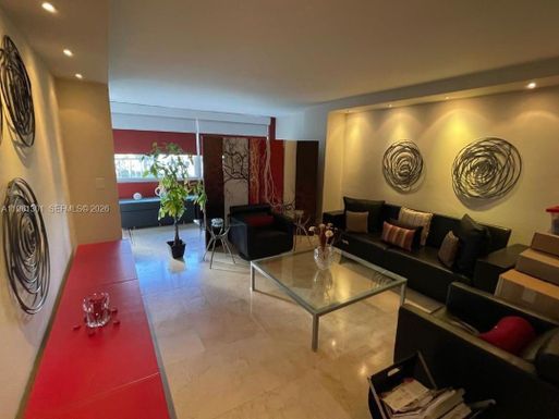 5005 Collins Ave # 212, Miami Beach FL 33140