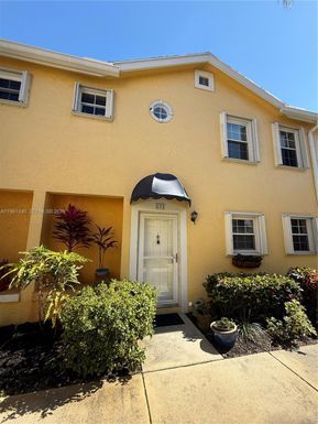 232 Waterside Dr, Hypoluxo FL 33462