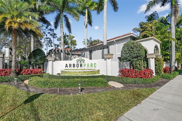 4206 Napoli Lake Dr, Riviera Beach FL 33410