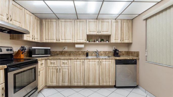 141 SW 96th Ter # 204, Plantation FL 33324