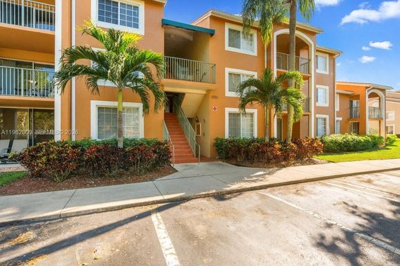 1150 Wildwood Lakes Blvd # 203, Naples FL 34104