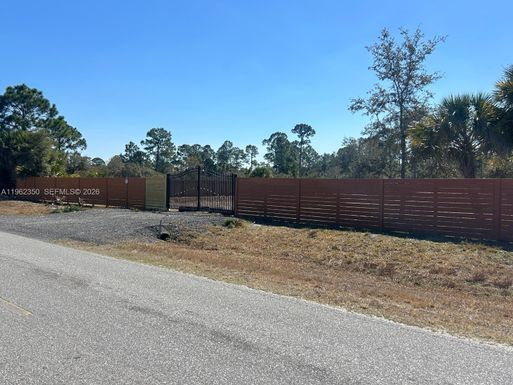 648 Hunting Club Ave, Clewiston FL 33440