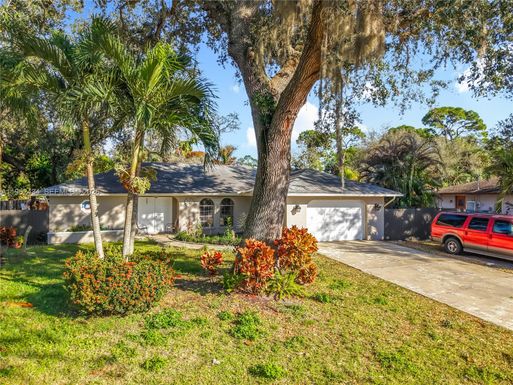 216 GREENWOOD, Lehigh Acres FL 33936