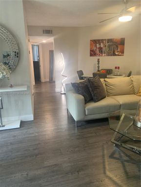 505 Spencer Dr # 101, West Palm Beach FL 33409