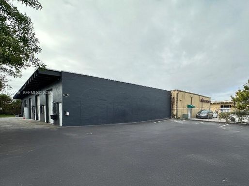 5812-5818 SW 25th St, West Park FL 33023