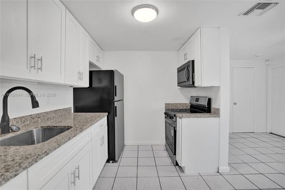 307 NW 11th Ave, Delray Beach FL 33444