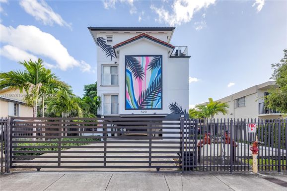 520 SW 5th St # 203, Miami FL 33130