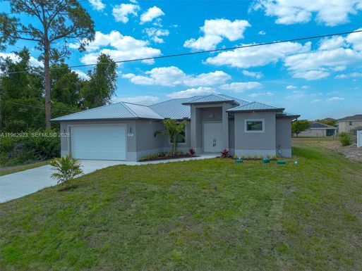 417 Paddock St, Lehigh Acres FL 33974