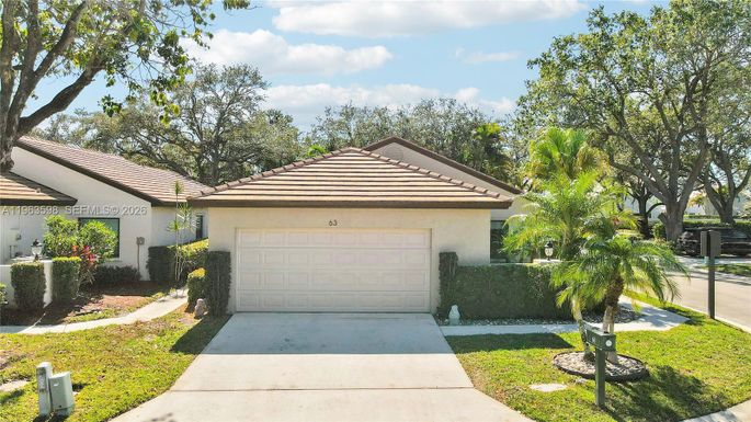 63 N Ironwood Way N, Palm Beach Gardens FL 33418