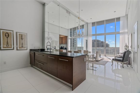 465 Brickell Ave # 2805, Miami FL 33131