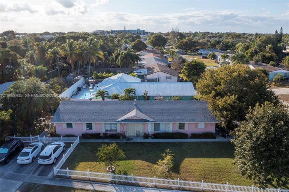 2651 SE 2nd St, Boynton Beach FL 33435