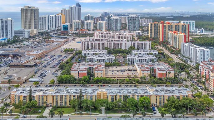 200 172nd St # 222, Sunny Isles Beach FL 33160