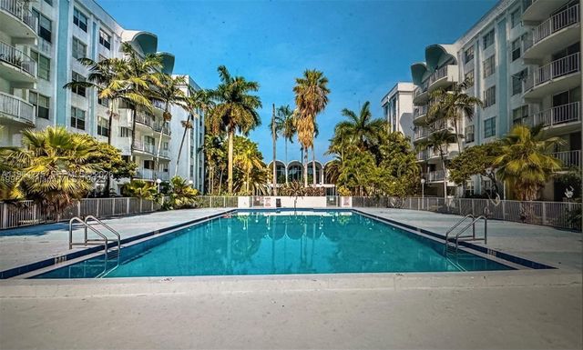 496 NW 165th St Rd # 614, Miami FL 33169