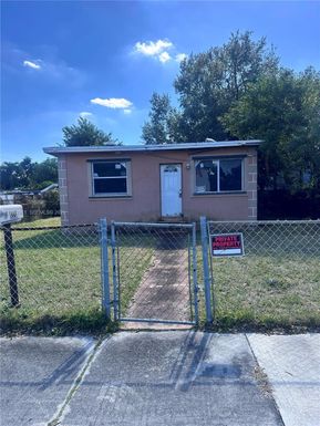 1220 NW 70th St, Miami FL 33147