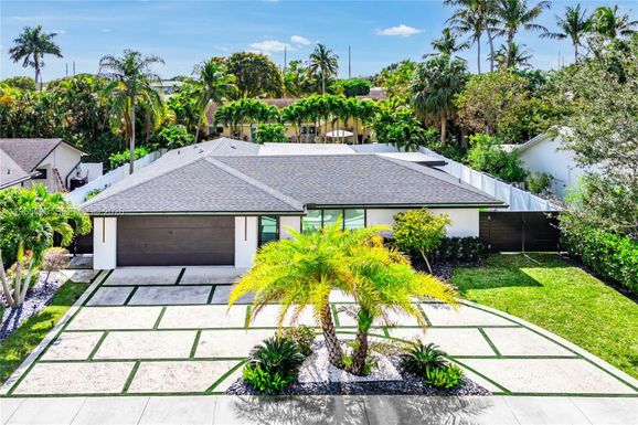 4892 Willow Dr, Boca Raton FL 33487
