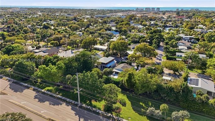 1070 13th St N, Other City - In The State Of Florida FL 34102