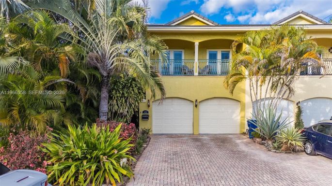 423 NE 23rd St, Wilton Manors FL 33305