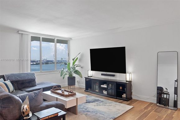 1200 West Ave, Miami Beach FL 33139