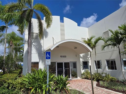 10322 NW 55th St, Sunrise FL 33351
