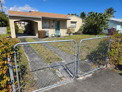 2651 Fletcher Ct, Hollywood FL 33020