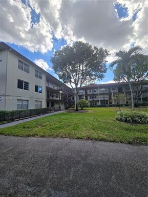 13500 SW 1st St # 202U, Pembroke Pines FL 33027