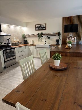 283 Woodland Rd # 283, Palm Springs FL 33461