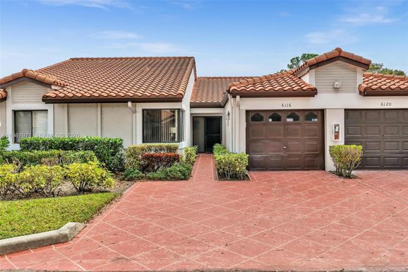6116 Kings Gate Cir, Delray Beach FL 33484
