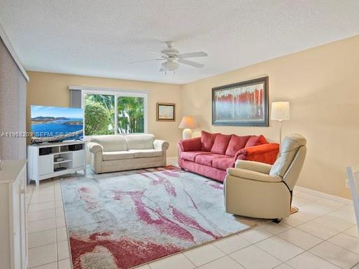 7464 SE Concord Pl, Hobe Sound FL 33455